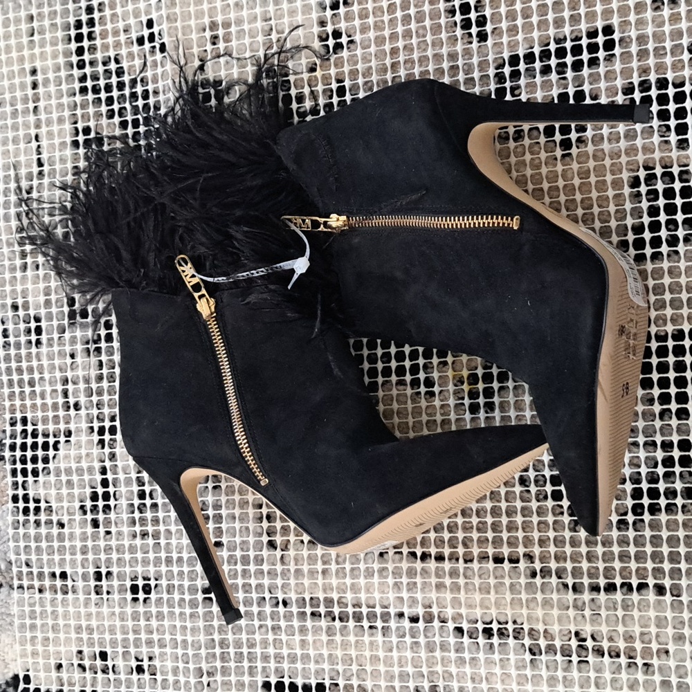 Michael Michael Kors Whitby Bootie - Picture 10 of 10